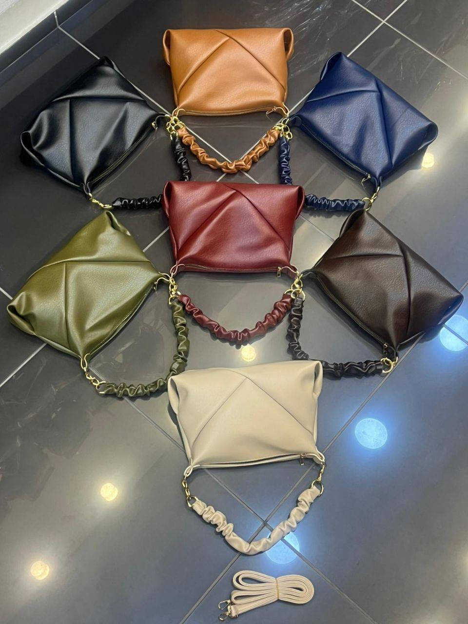 🟡 ارقى برندات من الحقائب التركية تلكوها عدنا وبس _ جملة
🟣 متوفر توصيل سريع مجاني من تركيا للعراق 
🔴 اسعار مناسبة _  موديلات هواي _ جودة ممتازة
🔵 نجاوب استفسارتكم على واتس اب _ 00905348268222
🟢 تابعو جديدنا على التلكرام 
https://t.me/alanjwana


**إذا كنت صاحب هذا الإعلان وتريد حذفه لأي سبب، رجاءا أرسل رسالة إلى الدعم الفني**