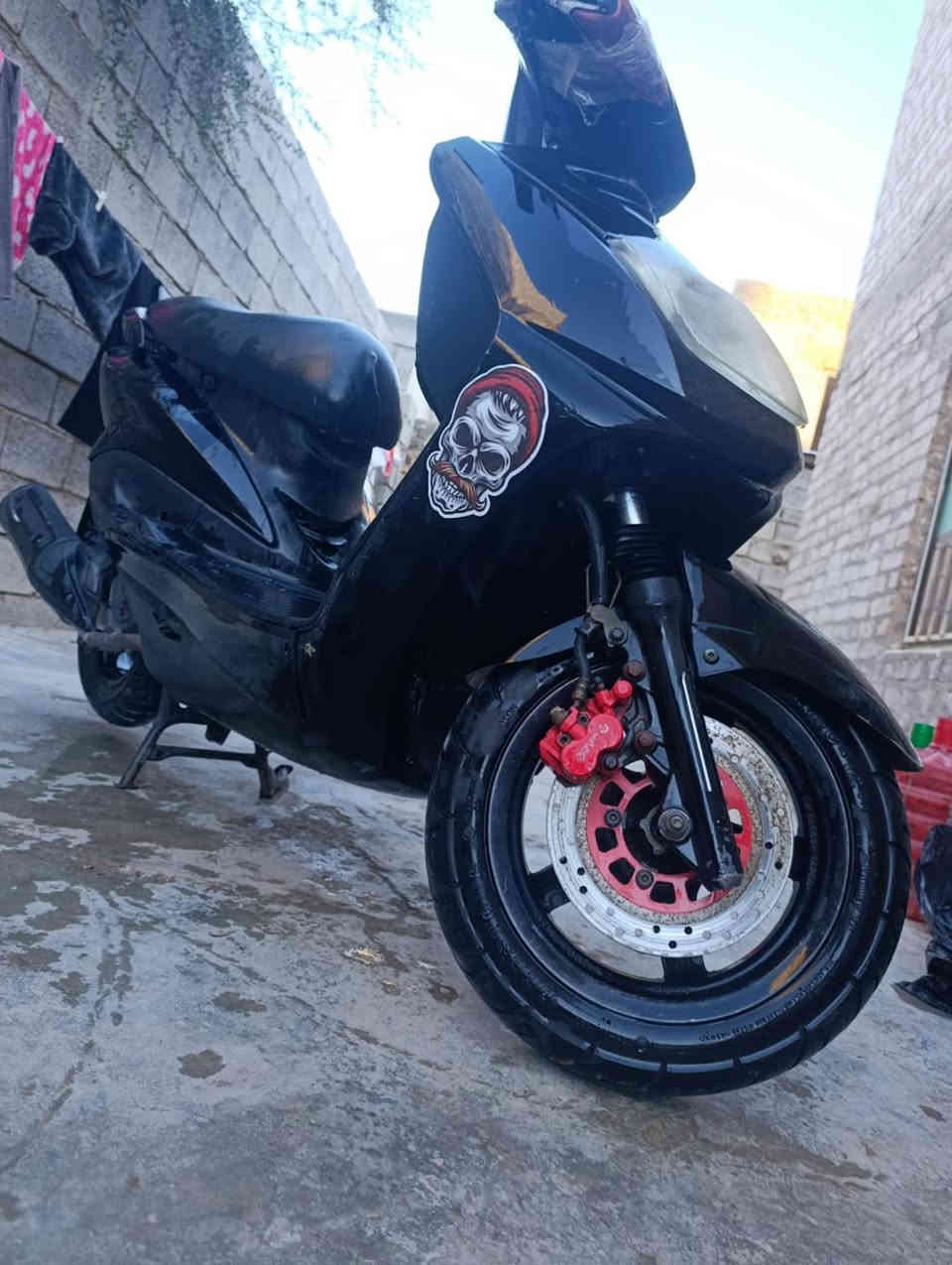 سلام عليكم 
دراجه سكنس نثيه ياباني 

دراجه خير من الله شلعه ومعدل 

دراجه مجفته جديد تايرات جدد اث نقص مابيهاا. 
السعر 250 وبيها مجال  //مو شراي لتعبنه
مكاني بعقوبه جرف الملح 

***********
