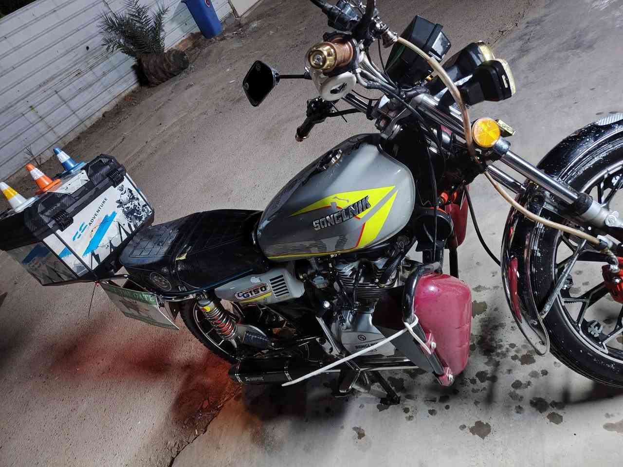 السلام عليكم
من رخصة الادمن دراجه للبيع إيراني 5كير موديل 2025 ماشيه 14 الف بعدها زيرو مامتعوبه من الشغل للبيت كفاله من كلشي بدون أوراق بيها مكاتبه فقط لا غير لون مميز سمنتي بيها تزويدات صالنصه رياضي كلج ومجمع كلج واير كلج كله جديد صندوق GS جديد درع محرك درع بجم هورن طاط جاهزه من كل شي سعرها 750 وبيها مجال متوازي على فلوس وبيع مستعجل عنوان بغداد التاجي قرب مطعم دجلة الخير قبل معسكر التاجي رقمي *********** وبي واتساب حياكم الله
