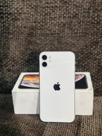 ايفون ١١ • ذاكرة ٦٤ • بطارية ٩٩%