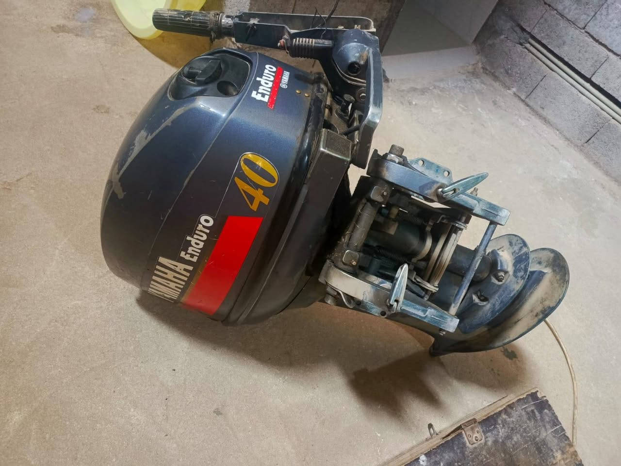 للبيع مكينه 40 ياماها بدون گير نضيفه السعر 6 اوراق + رافعة صيد بـ 175 عل فحص
‏‪‏‪0782 985 6316‬‏
