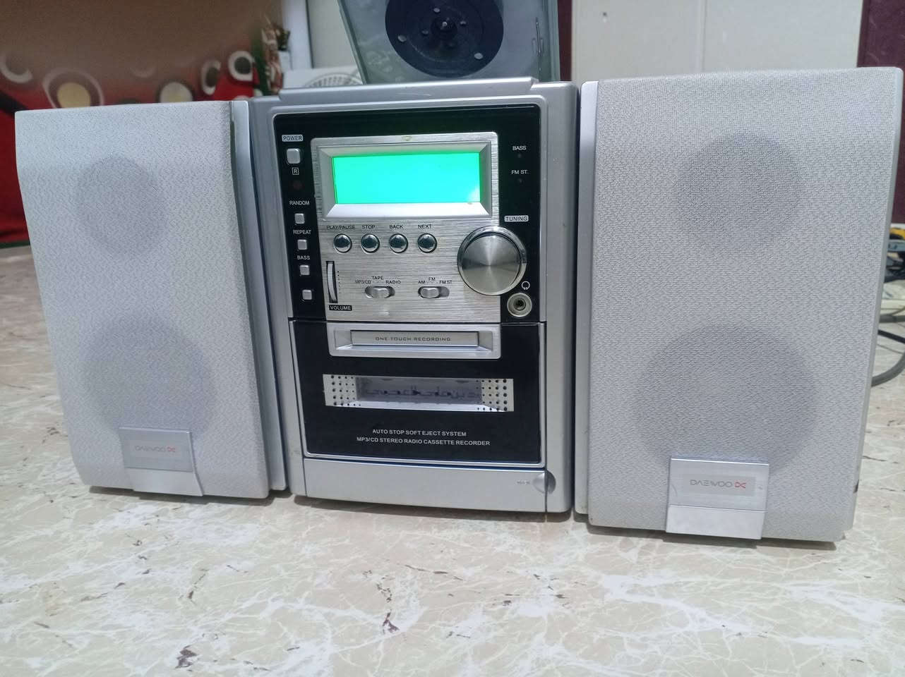 راديو ومسجل وسيدي نوع دايو
الراديو موجتين
FM.. MW
المسجل شغال مع التقديم والترجيع
السيدي شغال

السعر 35 ألف
يوجد توصيل


**إذا كنت صاحب هذا الإعلان وتريد حذفه لأي سبب، رجاءا أرسل رسالة إلى الدعم الفني**