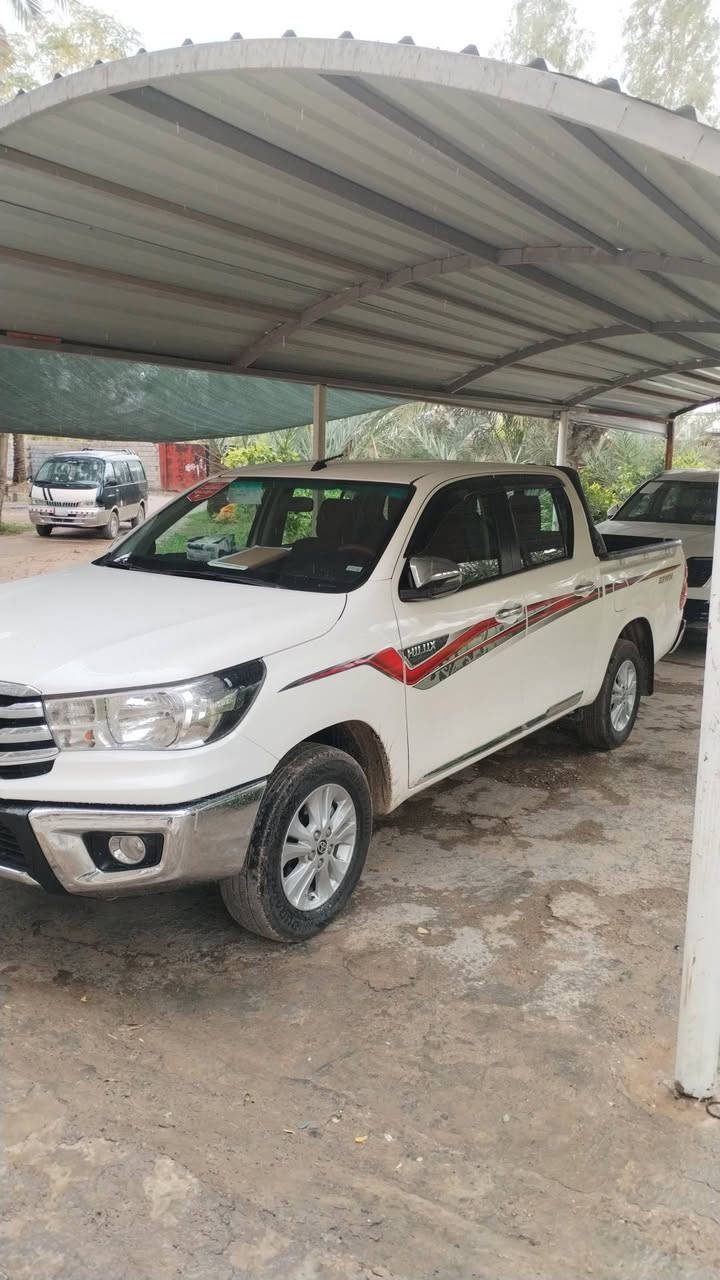 السلام عليكم ورحمة الله وبركاته
تيوتا ساز هايلوكس ضمان شركة ماشي 12000الف كليو باسمي تحويل باي وقت تريد السعر 310$ العنوان بغداد
والسياره رقم بغداد.... تبريد كشنات... هاتف ***********
