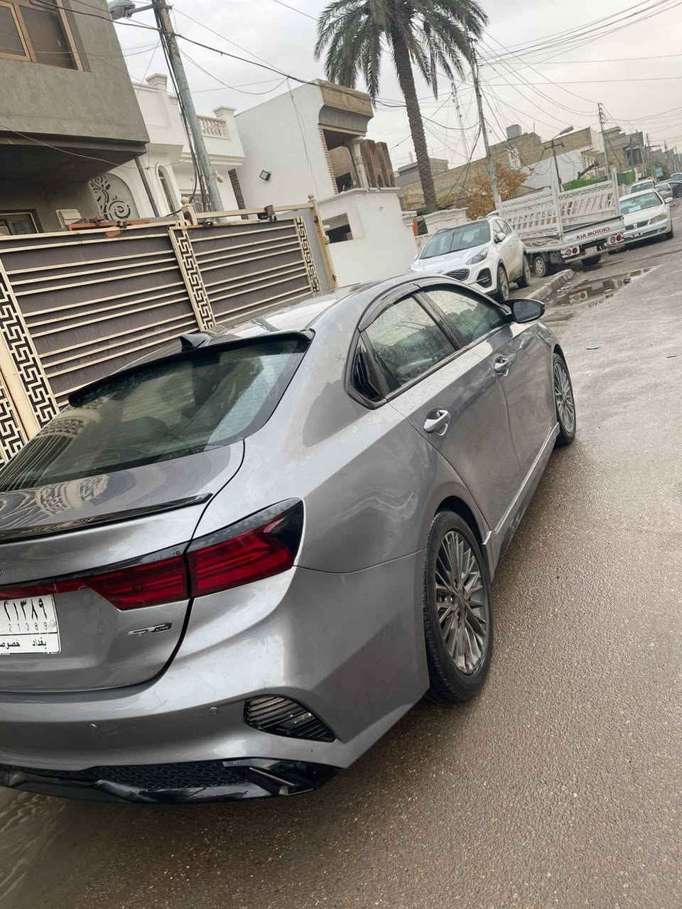 السلام عليكم.. فورتي للبيع 2022 
مكينه 2000 وارد أمريكي
رقم بغداد تحويل ثاني يوم  
حادثها 3 قطع ابيع حزام 
مواصفات GT لاين معروفه فول1/1
 اعلى فئه  بالفورتي  
بصمه، شاحن وايرلس، جنطة كهرباء، اشاير مري 
شفتات ستيرن، رادار جانبي وامامي وخلفي، 
رادار تحديد مسار، اوتو هولد، ايقاف ذاتي 
مثبت سرعه، مانع انزلاق، شاشة جبيره 9انج 
كشنات جلد، هاند بريك كهرباء
تدفئة وتبريد، تبريد بيانو + مناخ منفصل
سياره جاهزه تخم تاير جديد وحداديه جديده
السياره نظيفه جاهزه من كلشي
السعر ١٤٥ وبيها مجال للطيبين
مكان السياره بغداد الدوره
للاستفسار الاتصال على الرقم
***********
