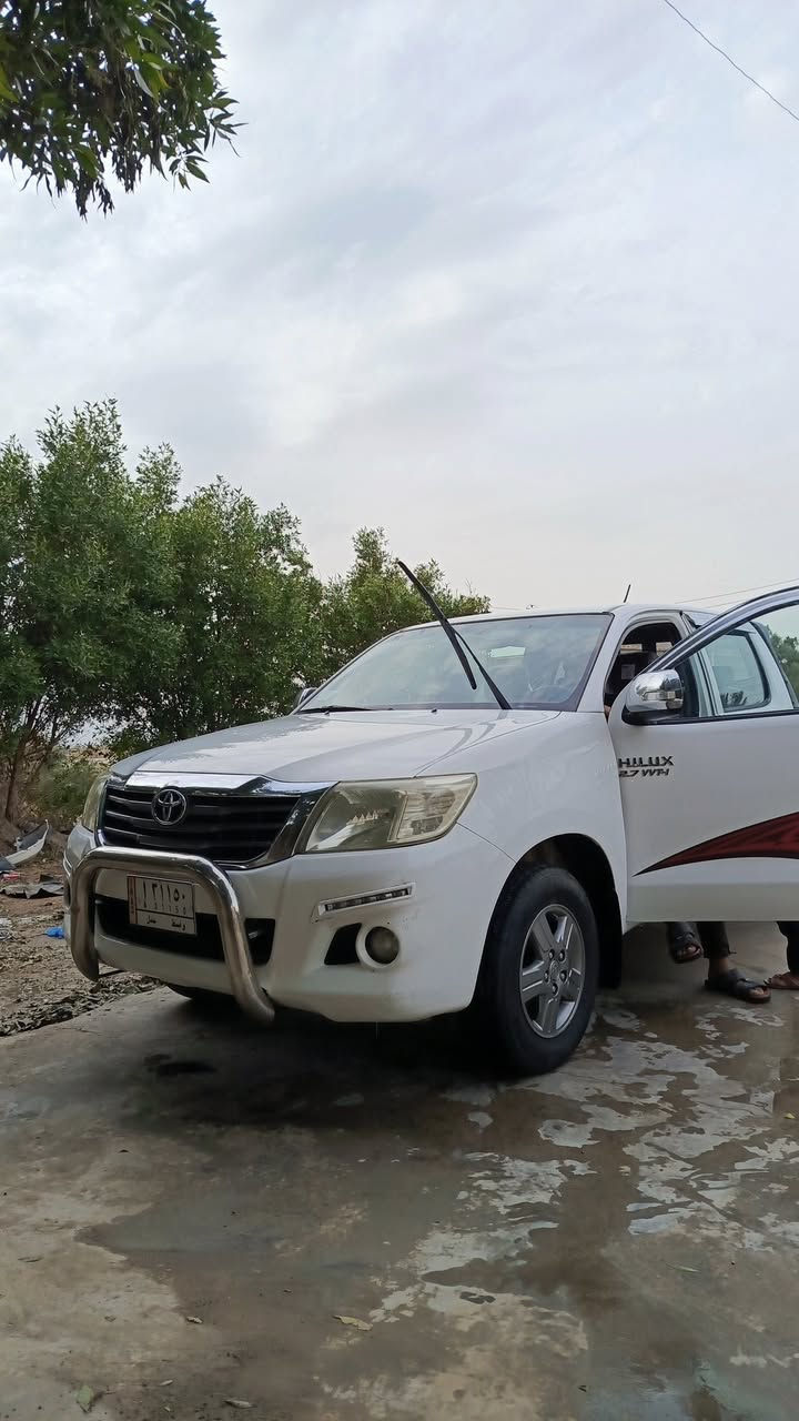 بيكم  فلاونزه كويتي موديل 14 رقم واسط سنوية جديده 
شاصي 19 
 مكفوله من كل شي 
ماعدى بارد قليل جدا بلذيل الخلفي موضح بلصور 
گير ومكينه بلاد مكفولات من الفتح 
السياره ع حالة الشركه 
لا ضربه ولا صبغ ولا تبديل 
مكاني كوت عارضهة ب 188 وبيهة مجال للشراي اتصل ودلل ***********
