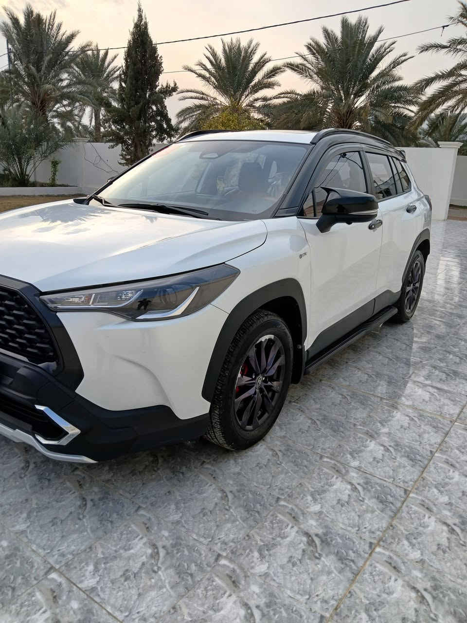 السلام عليكم للبيع كورلا كروس ٢٠٢٥ كفاله عامه ماشيه ٢٣ فول مواصفات سستم كامل اربع كامرات قياده ذاتيه تحديد مسار هاند بريك دكمه مواصفات معروفه سياره على وضع الشركه السعر ١٨٨$ مكان الرمادي سجاريه ***********
