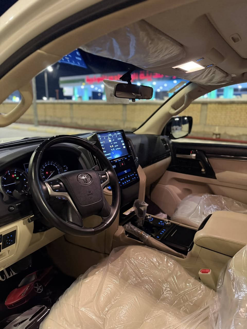 لاندكروز 2021 GXR
6سلندر 
بريم اصل 
ماشيه 46الف 
رقم بغداد انكليزي 
المفواصفات البريم معرف بعدد
سياره مكفوله كفاله عامه 
عده ملاحضات بسيطه 
السياره جديده كلش وبلخير علي الياخذها 🤍
للستفسار 
‭0772 386 3337‬ 
مكاني كوت ‏
