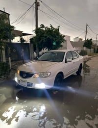 نيسان صني • ٢٠١١ • سپی