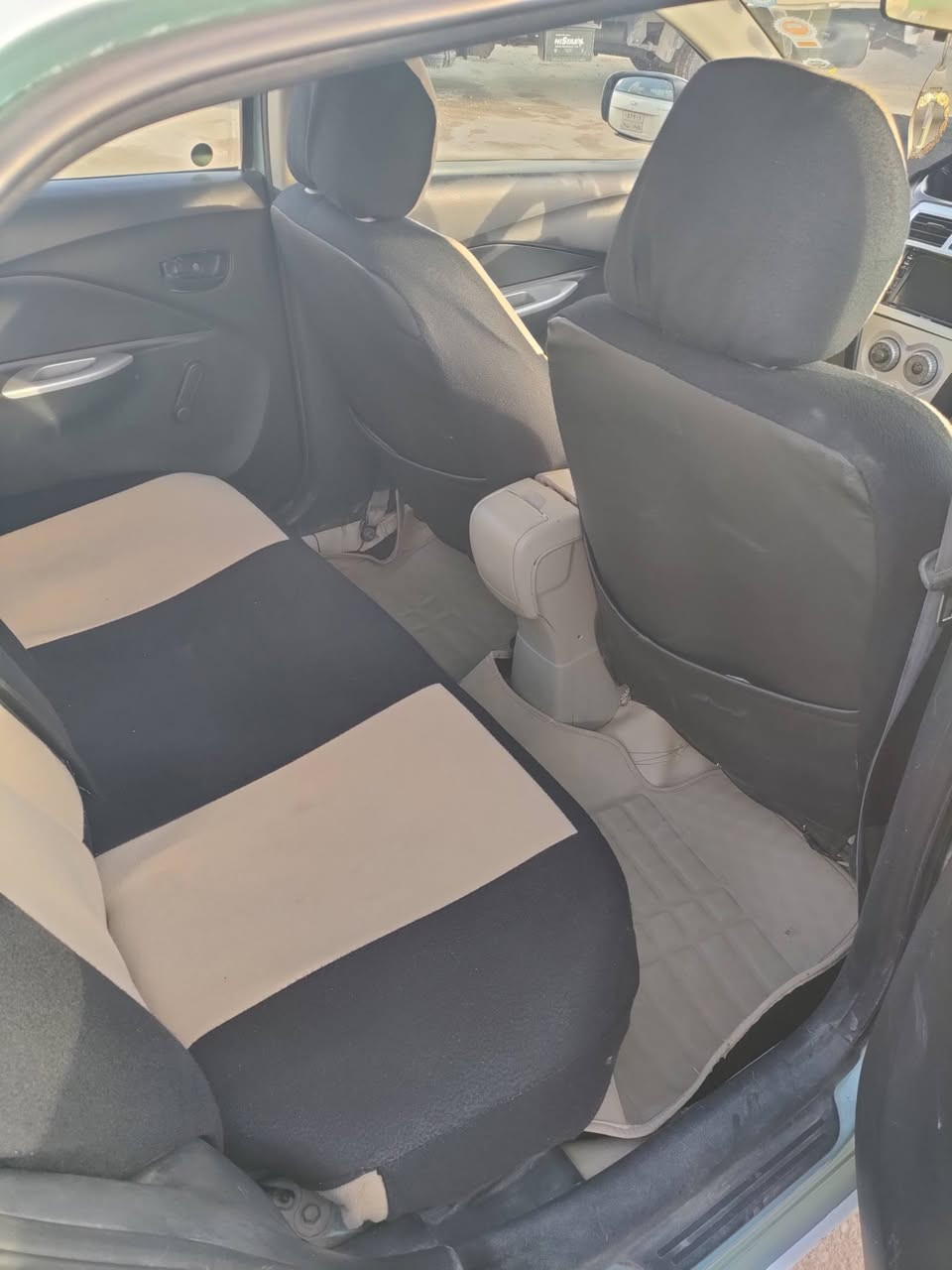 تيوتا يارس مصبوغة عام رقم اربيل باقي التفاصيل اتصل على الرقم ***********
