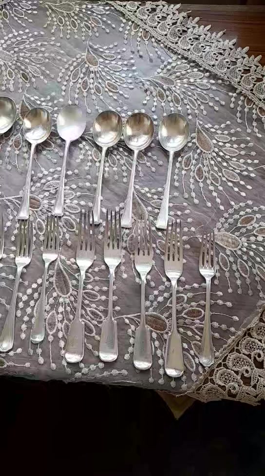 عمله قديمه يعود تاريخها ،،،  327 ،،،، قسطنطينيه ،،،، ومعها معالق وشوكات الماركة انكليزي  طلاء فظه الي يشتري. يجي خاص


**إذا كنت صاحب هذا الإعلان وتريد حذفه لأي سبب، رجاءا أرسل رسالة إلى الدعم الفني**