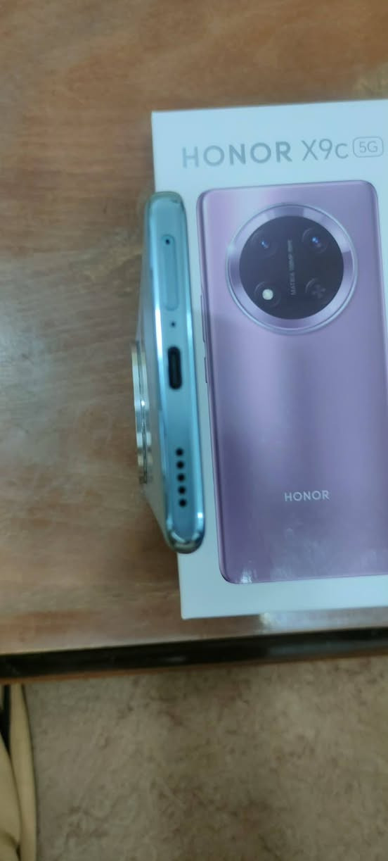 HONOR X9C
مستعل شي قليل النظافة فول الرام 12الذكره 265 جهاز غني عن التعريف وين تفحصو اني حاضر العنوان الزهور قرب جامع المحروق السعر 400 شراي اتصل 
***********

