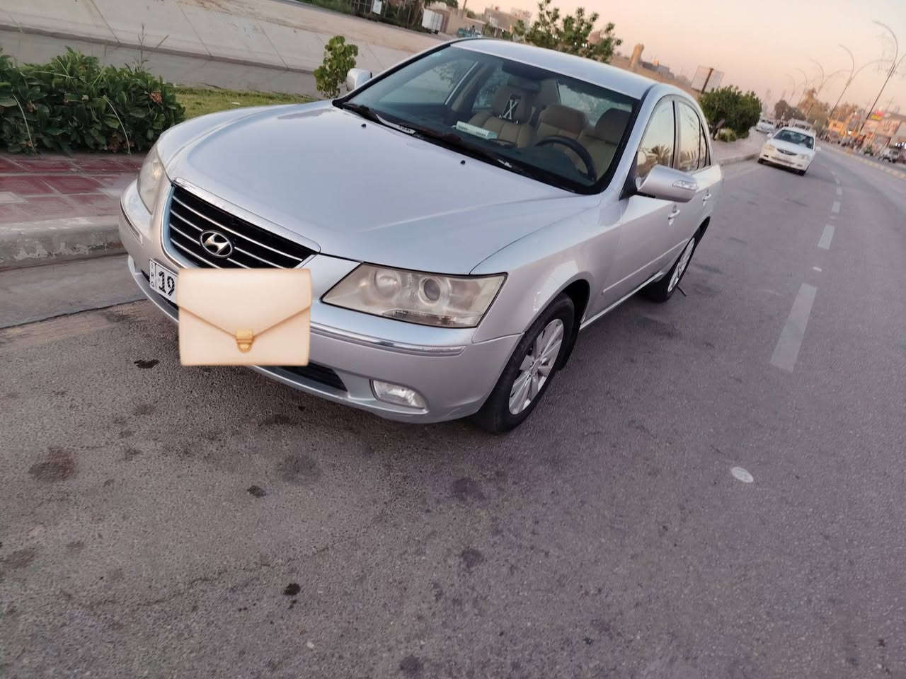 من رخصت صاحب الكروب المحترم. سوناتا موديل ١٠ رقم كربلاء دولي السعر ١١٥ والسونار موجود بالمنشور مكان السياره كربلاء ***********
