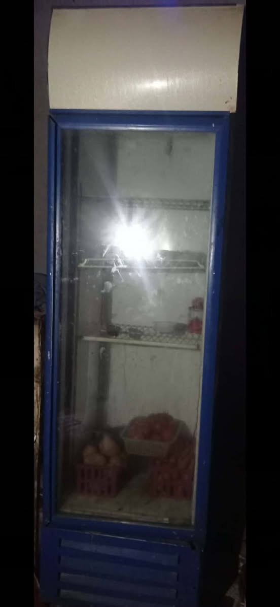 براد شغال ع فحص نضيف كلش 250 وبي مجال قليل مكاني دوانيه حي الامين /***********
