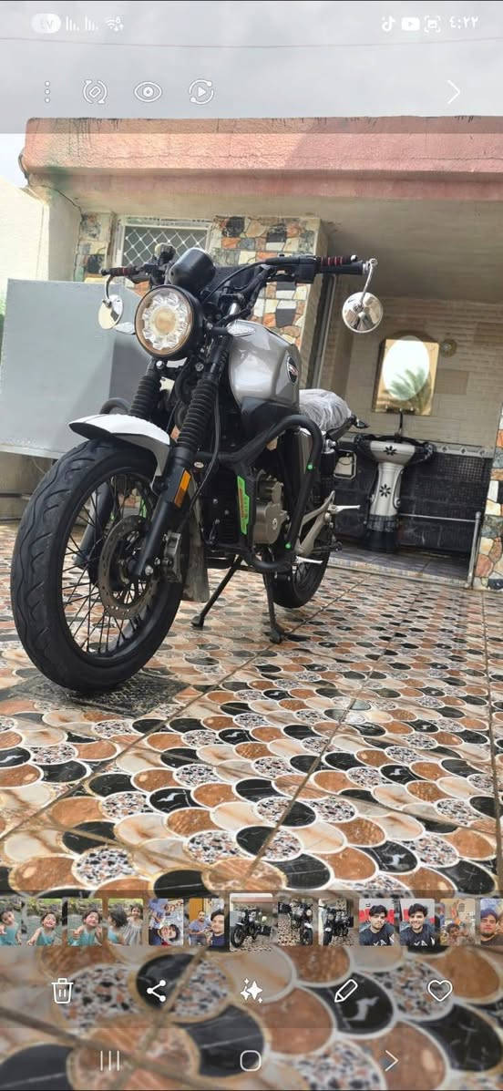 دراجه AH للبيع موديل 2017 موطور خير من الله فقط الويل الخلفي تعبان سعره 900 وبي مجال للأستفسار اتصل ***********
