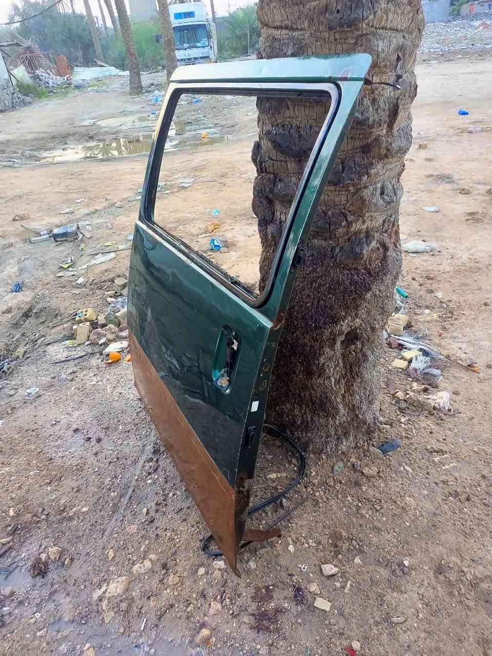 للبيع السعر 100مكاني كوفه شارع معمل ***********
