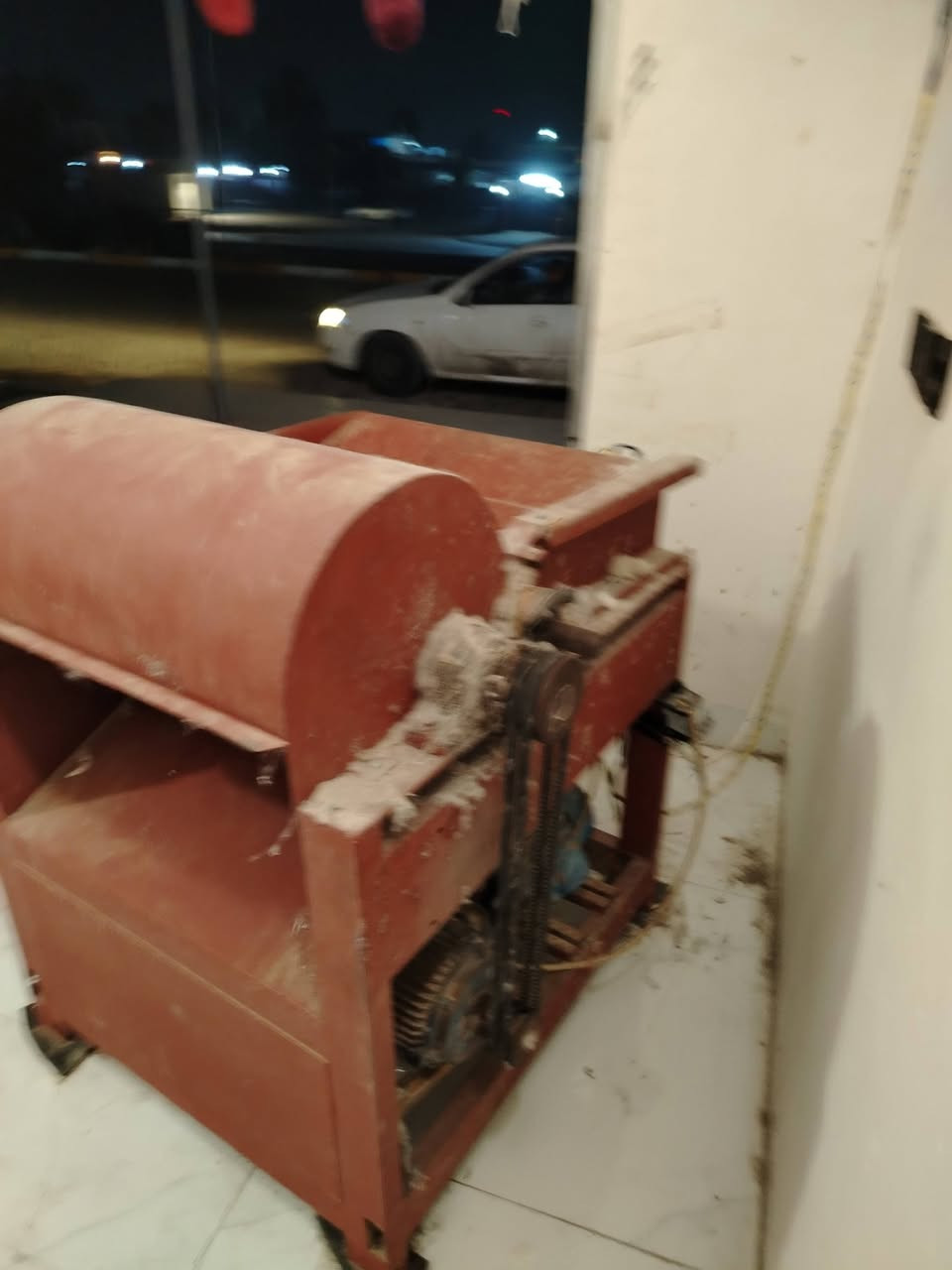 السلام عليكم  مكينه ندافه صوف وقطن وملابس المكان حي النداء السعر من الخير مليون و 650 رقم واتساب ***********
للتصال ***********
