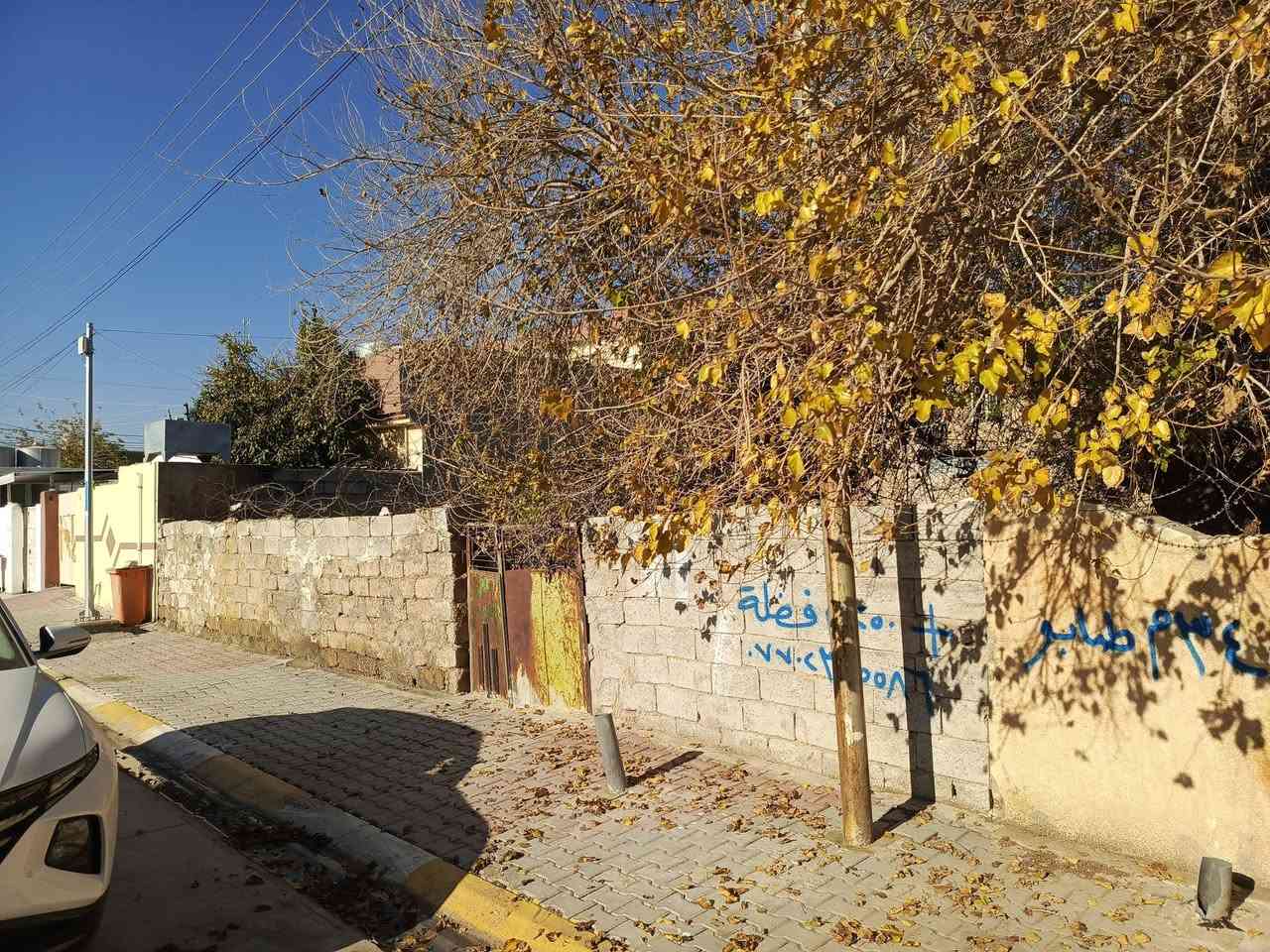 دار للبيع طابو ملك صرف 

الموقع / قرب حديقة يلدز الفرع المقابل اسواق محمد 

المساحة / 340 متر + فضلة 250 متر المجموع الكلي 590 متر 

للاستفسار اكثر مراجعة مكتب الرحمن للعقار قرب جامع الشهداء مقابل مدرسة صدى العراق الابتدائيه 

او الاتصال على الرقم 

***********
