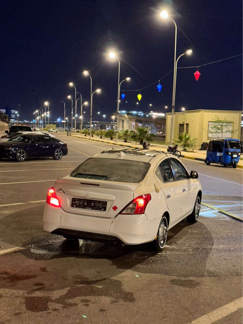 للمراوس نيسان سني ٢٠٢٤ اقصاد استقطاع مباشر بيها خشم البنيد بارد وخشم الجاملغ بارد صفحه السايق وبيها جاملغ الخلفي صفحه سايق ضربه لحد قبق البانزين ماشيه ١٥ الف بعدها جديده للمراوس شعندك نزل مكاني بصره *********** البصرة, العراق
