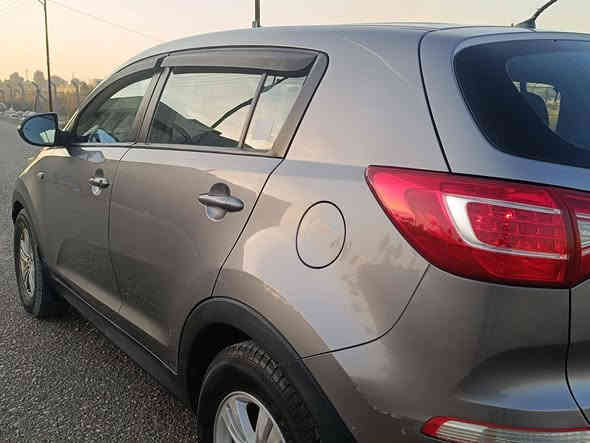 السلام عليكم 
السعر 129ورقه مكفول سونر 
للبيع كيا سبورتج 
خليجي مكفول صبغ بس 
بنيد اثر نكراش حصو شارع    مذكور بل سونر
 بدون ضرر***********
ماشيه 110km
سياره كلش نضيفه ادامه كامله. رقم بغداد 
١- شاشه كامره 
٢- حساسات 
٣- لايت لد نهاري 
٤-تحكم ستيرن جهتين
٥- تبريد قطعتين
٠٦مري قلاب 
٠٧جلد باقي موصفات
