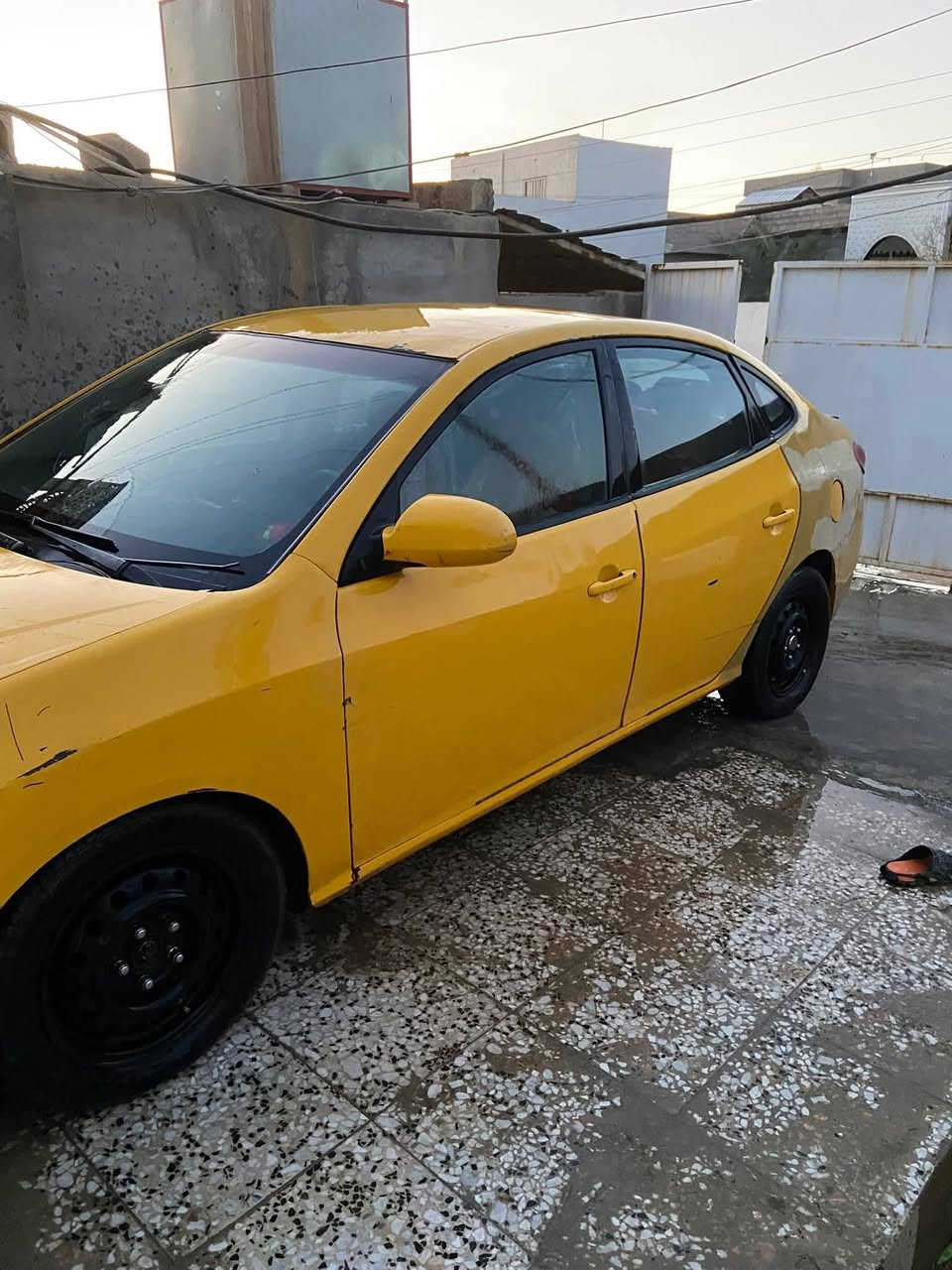 النترا 2009 محرك 2000 السيارة مثل ما موضح بالصورة تكسي رقم بغداد  صدامي تحتاج تعديلات المحرك نظيف التبريد يحتاج كمبريسر مطلوبة هيئة  560 الف وغرامات مرورية 300 الف تريد تحويل تريد وكالة صاحب السيارة موجود
السعر 60 للاتصال او الواتس اب على الرقم ***********
