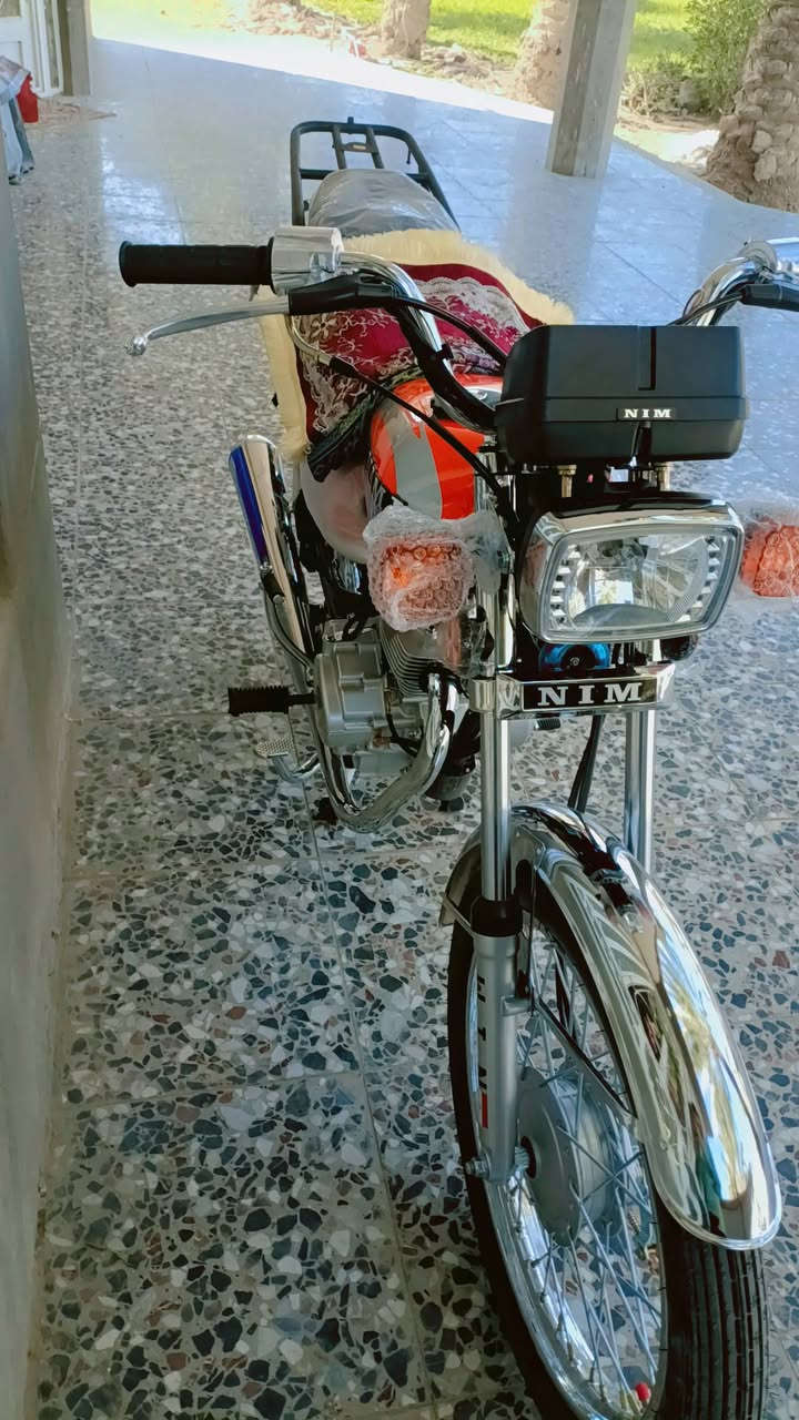 سلام عليكم نامه موديل 27 صارله 3 ايام من طلعت من المعرض بعده جديده ماشيه بس 158 كم 
اوراق وكيل مكفوله كفاله عامه السعر 850 وبيه مجال رقم ***********
