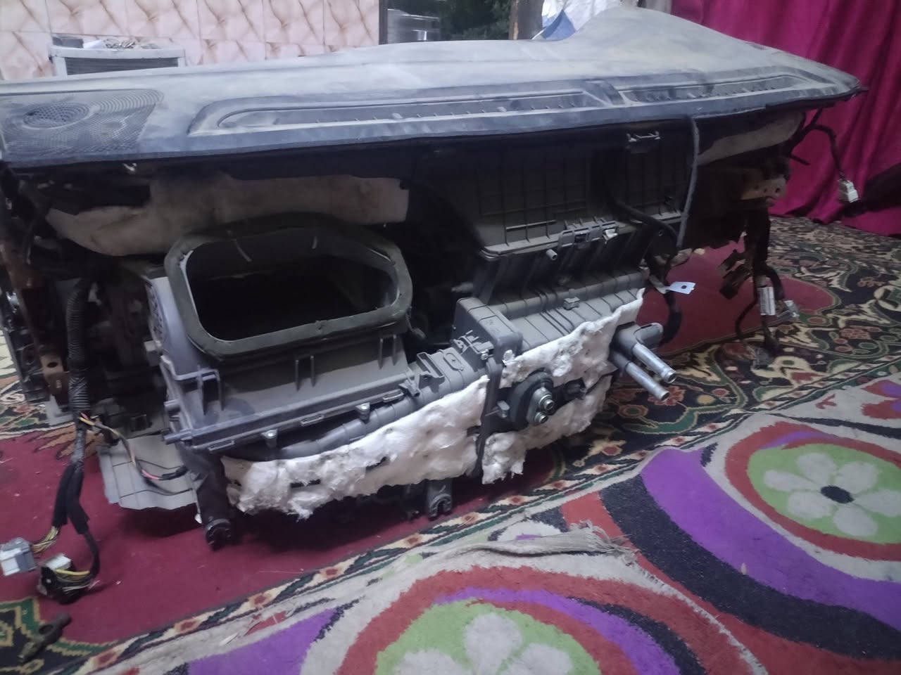 السلام عليكم للبيع غراض اوبتما ٢٠١٣ أمريكي دشبول كامل مع ضفيره حاويه للاستفسار ***********
