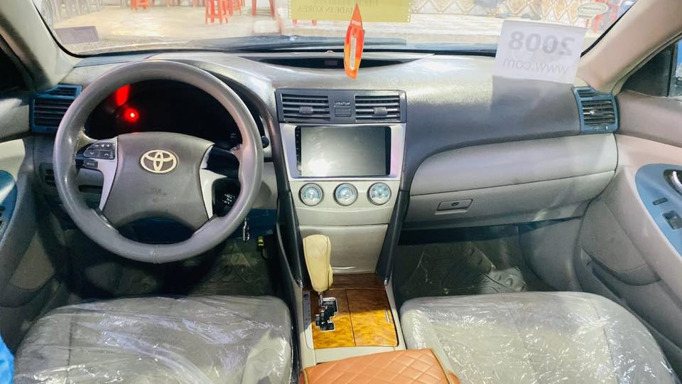 السلام عليكم 

للبيع 
كامري موديل 2007
وارد أمريكي 
فول مواصفات 
رقم بغداد هزه ورقم جديد 
صبغ 5 قطع بدون دواخل 
فقط رش ابيع احزام 
السياره محرك وكير شرط 
صدر تخم تاير كلو جديد 
تدفيه تبريد جاهز 
كهربائيات كلها شغاله بدون نقص 
السياره جديده مال جناي 

السعر 80$ وبيها مجال بسيط
ويرهم امراوس 
مكان السياره العلم 
***********
