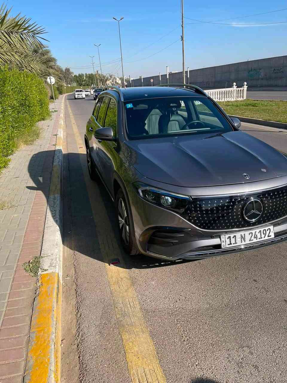 لبيع: Mercedes-Benz EQB 250+ موديل 2024
✨ بحالة الوكالة تقريباً

🔹 الموديل: 2024
🔹 الممشى: 13.000 كم فقط
🔹 اللون: رصاصي
🔹 وارد: (امريكي )

⚡ كهربائية 100% – بدون صرف بنزين
🔋 مدى ممتاز بالشحنة مناسب للاستخدام اليومي والسفر
🪑 مريحة وواسعة
💡 إنارة LED كاملة + تصميم عصري

✔️ استخدام شخصي ونظيف جداً
✔️ ما تحتاج أي مصروف

💰 السعر: (249$ ) قابل للتفاوض للجادين
📍 المكان: (بغداد العامرية)

📞 للتواصل
: (***********)
الحادث فقط دعامية اماميه بدون اي صبغ
