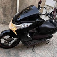 pcxجيل اول ياباني الدراجه جديده ومحرك مكفول  السعر مليون و200 المكان ب...