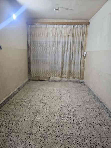 دار للايجار 

المساحه ٢٠٠ م طابقين  يحتوي على ثلاث غرف نوم،مطبخ،صالة،كليدور،صحيات داخلية وخارجية

الموقع//حي الاساتذه الثانية خلف شارع الحسينية 

قيمة الإيجار ٤٠٠ قفل

للاستفسار:***********
***********

مكتب الزركاني للعقار 
شارع ٨٠ قرب القبة الذهبية
بيع_شراء_تعقيب
