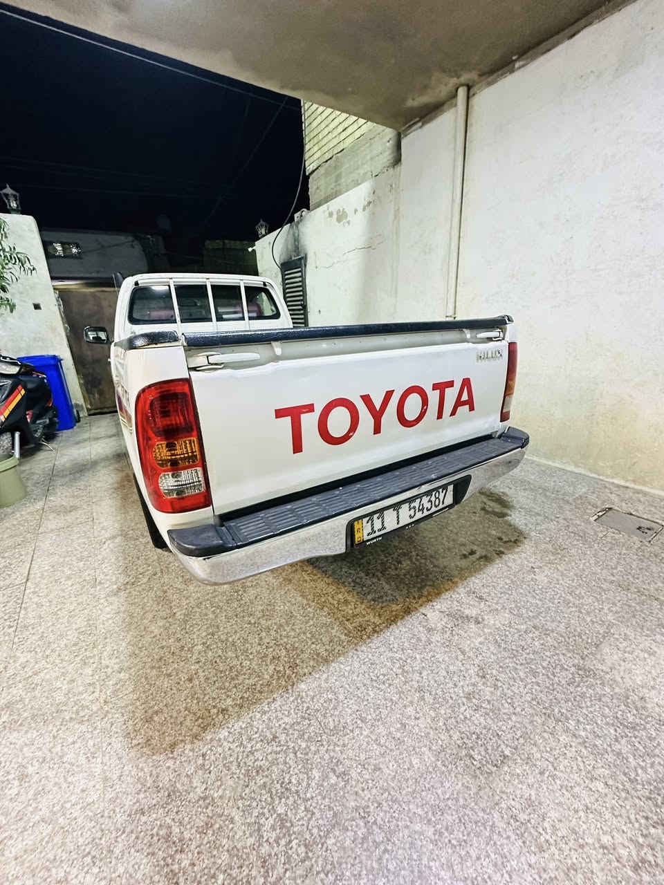 سلام عليكم للبيع موديل 2011 رقم بغداد بأسمي مكفوله من الضربه و البارد والصبغ سياره جاهزه من كلشي 5 جنكال ***********
