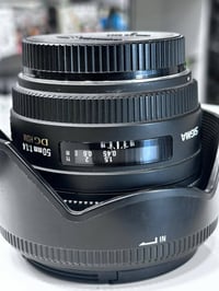 📸 عدسة الأحلام لعشاق البورتريه والعزل الاحترافي!  Sigma 50mm F1.4 EX D...