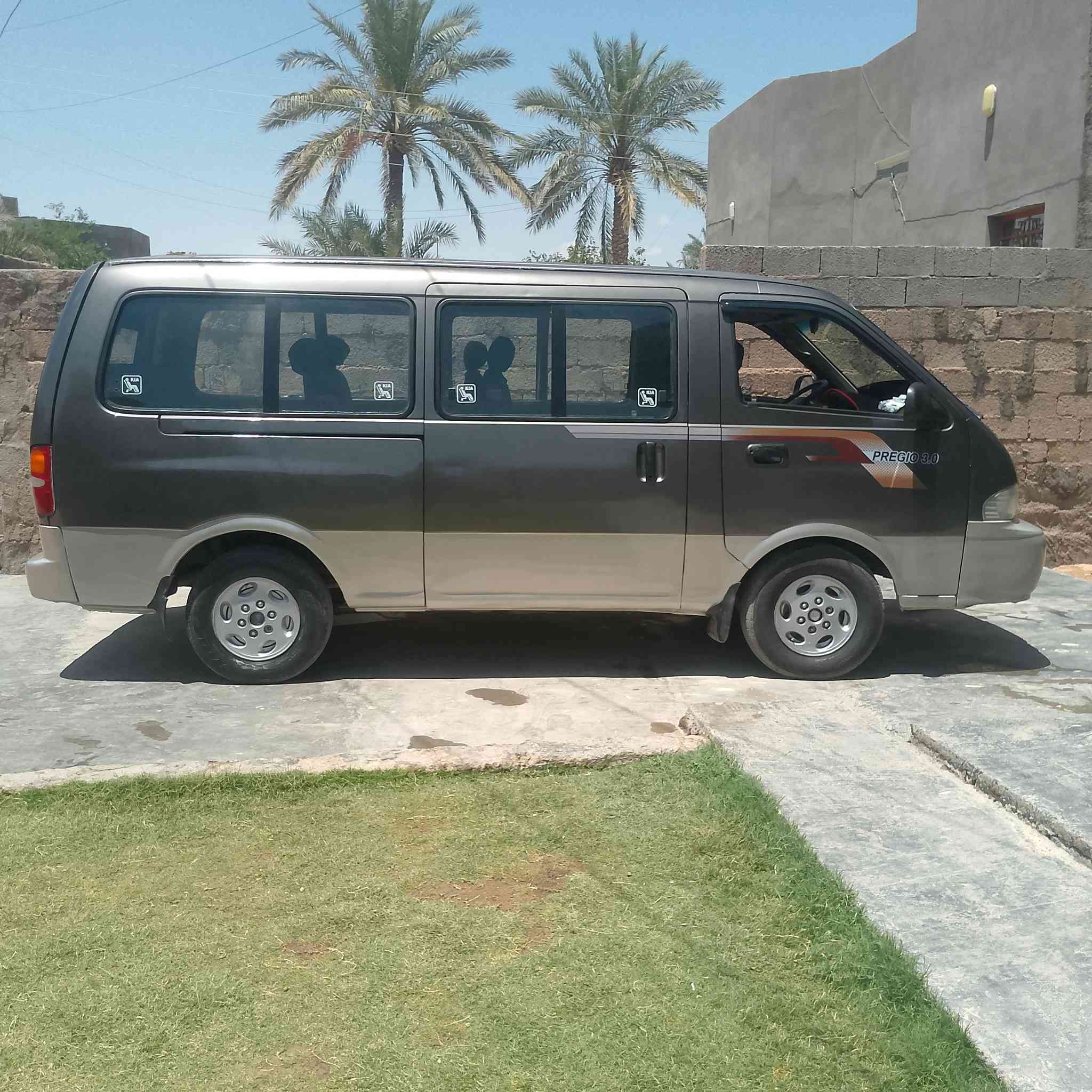 بريجو لبيع
سياره بسمي مصبغوه جماليه 
كير محرك أكسل كفالة 
سنويه 31
رقم الهاتف ***********

