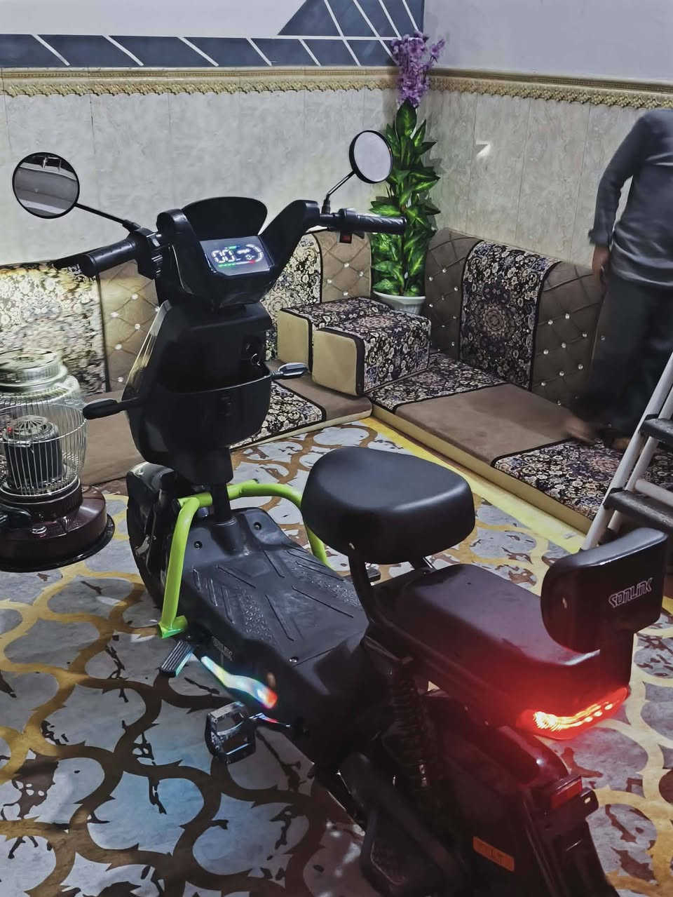 باسكل شحن للبيع جديد كفاله صاله 20يوم للبيع 300وبي مجال كلشي شغال مكاني كربلاء حي العسكري خابر وتدلل‏‪0788 720 0573‬‏
