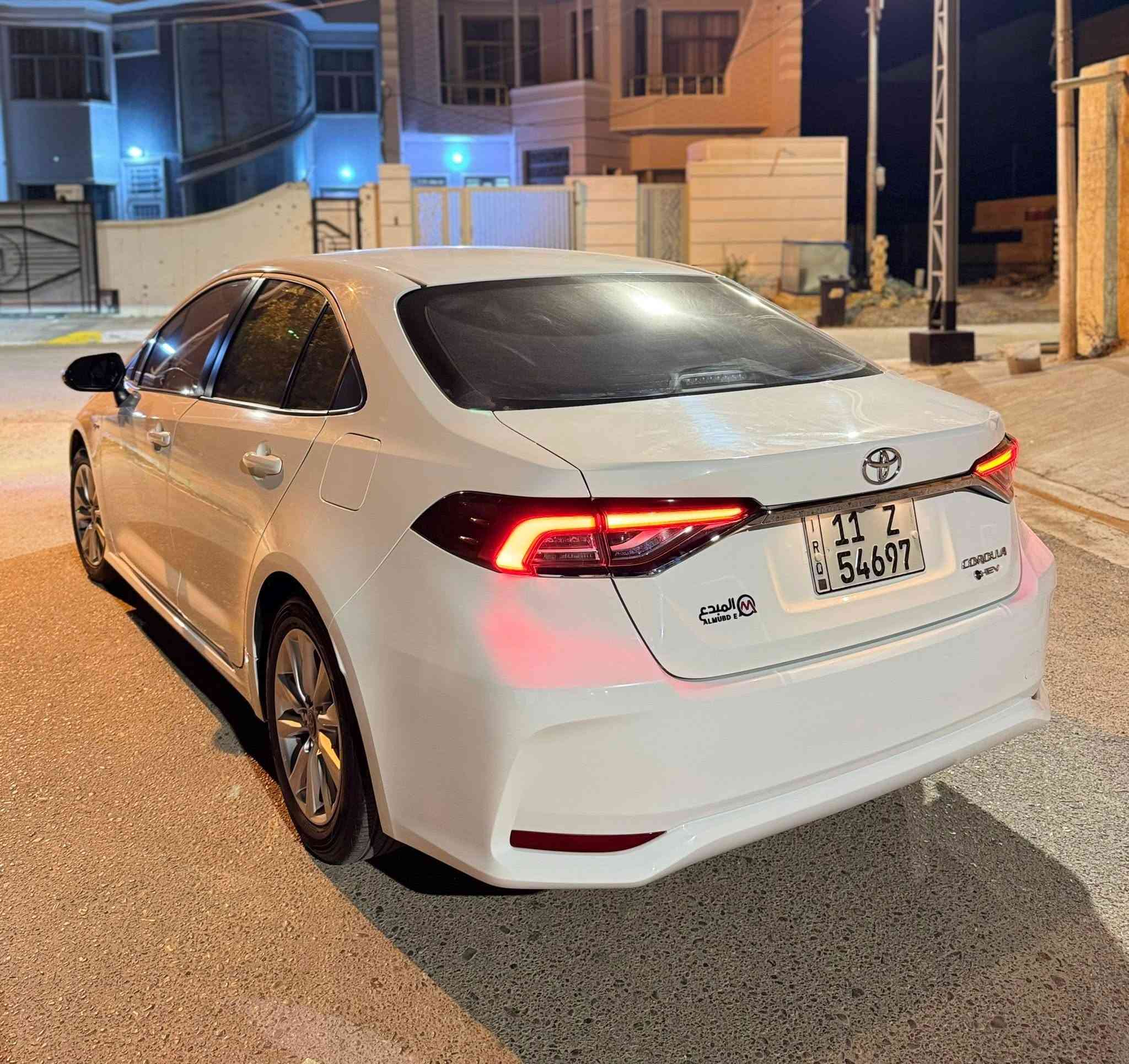السلام عليكم للبيع كورلا 2025 هايبرد شكل الخليجي 
مكفوله كفاله عامه اي ملاحظه مابيه السياره 
بحاله الزيرو ماشيه 20 فول مواصفات فتحه وبصمه وجلد 
السعر 157 وبيه مجال مكانه الانبار فلوجه ***********
