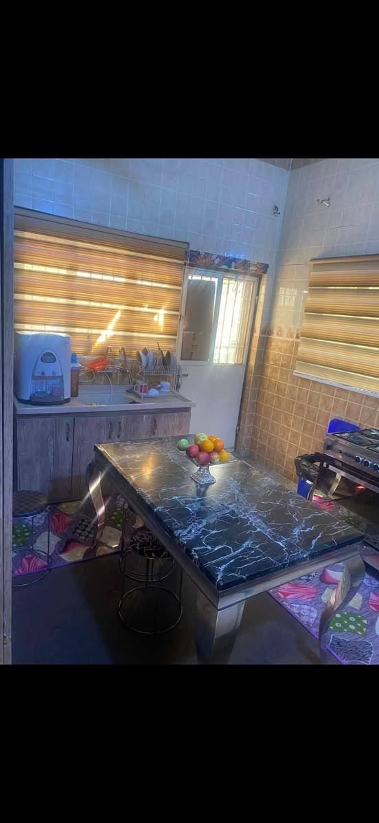 دار للبيع طابو زراعي سند 25 الموقع حي الجزائر خلف مستشفى الحياه المساحه ٢٠٠ متر طابقين ٣غرف نوم صاله هول مطبخ مجمع صحيات طارمه كبيره للاستفسار مكتب النبل للعقار والبناء والهندسه *********** واتساب *********** واتساب
