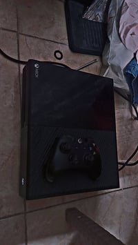 اكس بوكس وان فات • حالة ممتازة • ٥٠٠ جيجا