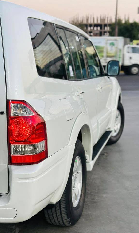 سلام عليكم باجيرو موديل 2006 سليمانيه الدولي الجديد سنويه ماساقطه وارد خليجي مكينه 6 سلندر ٧ راكب مكينه كير حداديه جديده تخم تأيز سياره جاهزه تبريد ثلج ٣ قطع مكفوله من الضربه التبديل والصبغ ماشيه ١١٠ الف كيو شرط  وضع الشركه السياره مكاني بابل السعر 105 وبيها مجال شرط المداور ***********
