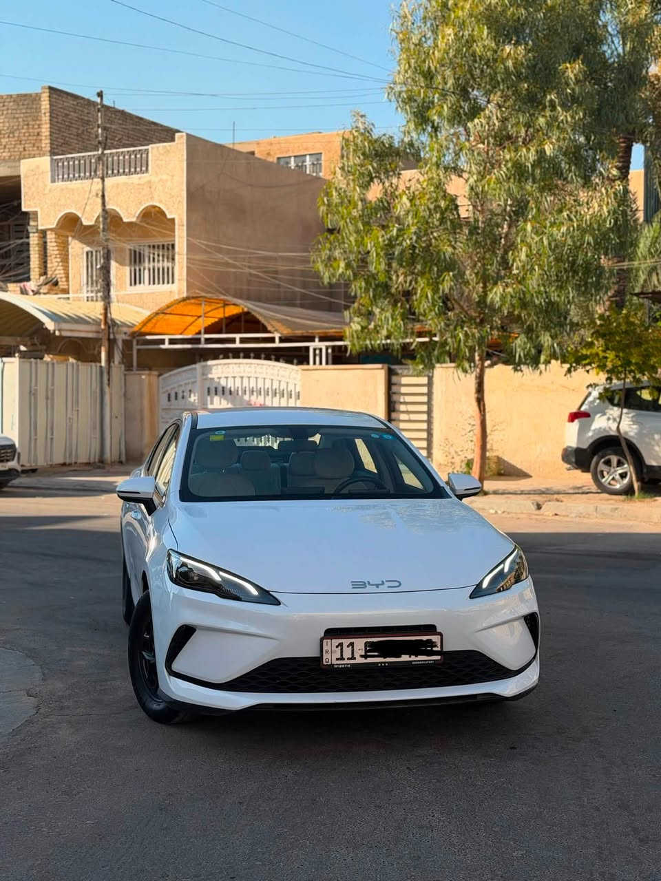 السلام عليكم
BYD سيل فايف
بصمه
جلد
داخل ابيض
شاشه
حساسات
تشغيل عن بعد
لد نهار
بكلايت لد
وبعد بيها موصفات
ماشيه 7 تلاف 
رقم بغداد تحويل ثاني يوم
مكفوله السياره عدا رصعه بلجاملغ وساحبها BDR⚠️
السعر 123 ورقه وبيها مجال  بسيط
***********
