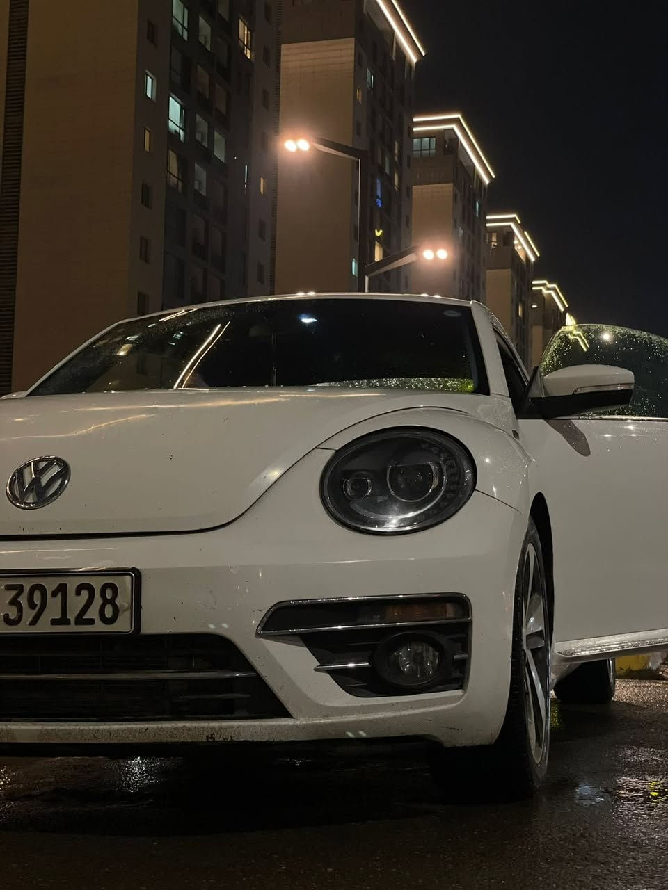 سلام عليكم 
بيتل 2019  رقم شمالي تحويل مباشر 
مواصفات R :

محرك 2000 توربو
شاشة وسط بلادي
لد نهاري
كاميرا خلفية
شاشة اعطال
حساسات ورادار ونقطة عمياء
تحكم ستيرن
سياره نظيفه جدا ومابيها مشاكل فقط نقص تبريد 

السعر ١٢٥$ بيها مجال 
***********
