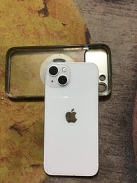 خواتي جهاز للبيع ايفون ١٣عادي  جديد بمعنا كلمه بطاريه 95 ذاكره128 مامف...