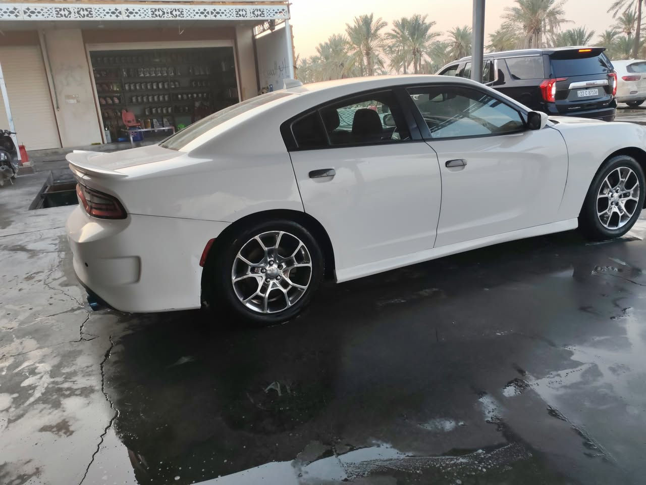 جارجر موديل ١٦ اصل فور ويل وملغي الفور ويل سيارة فول ما عدا الفتحه مكينه ٣٦٠٠  بدون ارباك سياره كامله تبريد تدفئه حداديه تختم تاير وصور الحادث بالمنشور وتقرير العراق هم بالمنشور العنوان البصره قضاء المدينه السعر (( ١٧٠)) رقمي (((  ***********
