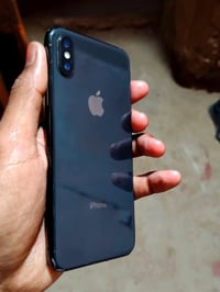 ايفون X • ذاكرة 256 • بطارية 100