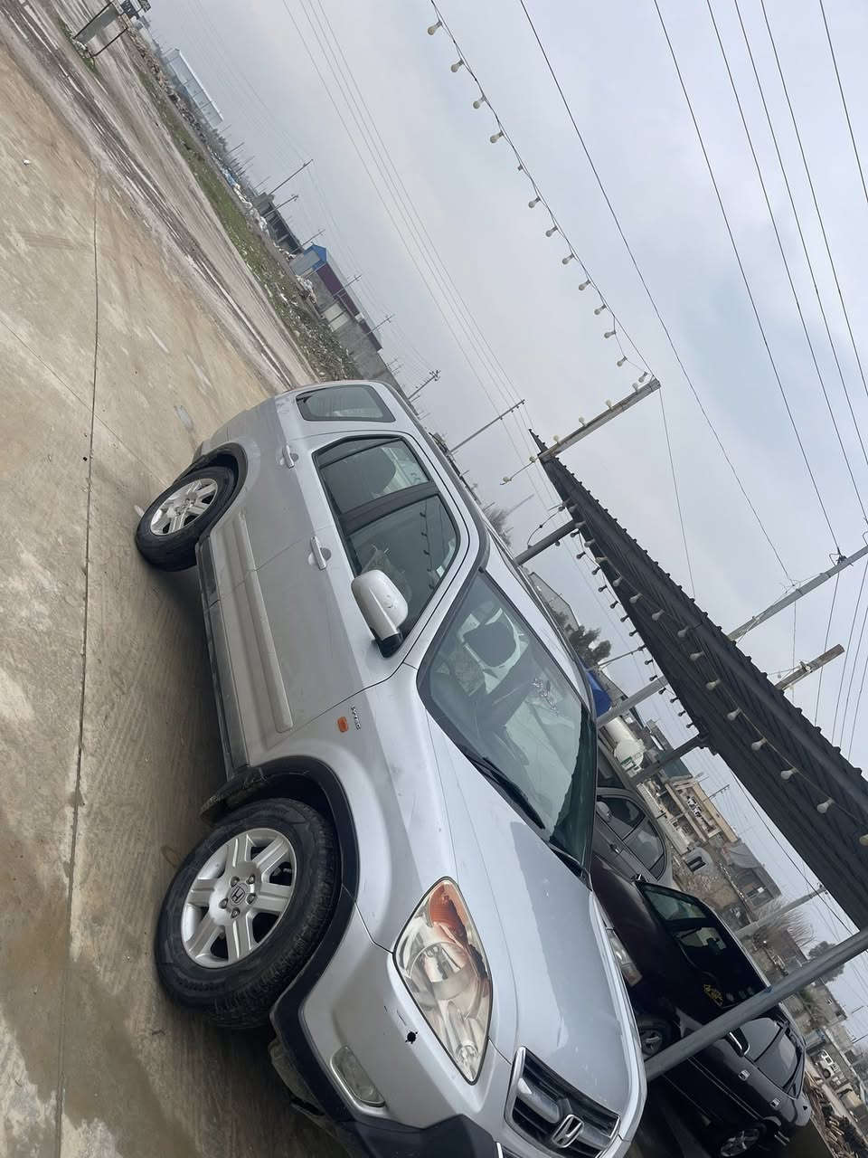 سەرەتا بە ناوی خودا
هۆندا سی ئاڕ ڤی بۆ فرۆشتن
شتێ ڕێکو پێک و تنو تۆڵ
سڵایدە
سکانی ڕاستە سکانی محەوەر نیە
سەیارەکە ساغە
جڵدە
دەعم و لێدراوی نیە
مۆدێلی 2011
گێڕو مەکینە و ئەکسلی بەشەرت
شوێن سەیدسادق
ڕەقەم
***********
