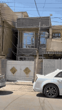 دار للبيع حي الموضفين
المساحه 80 م طابقين
غرفتين نوم واستقبال وصحيات ومطبخ 
شارع 15 م رئيسي 
جاهز بدون اي نقص بناء حديث 
***********-***********
