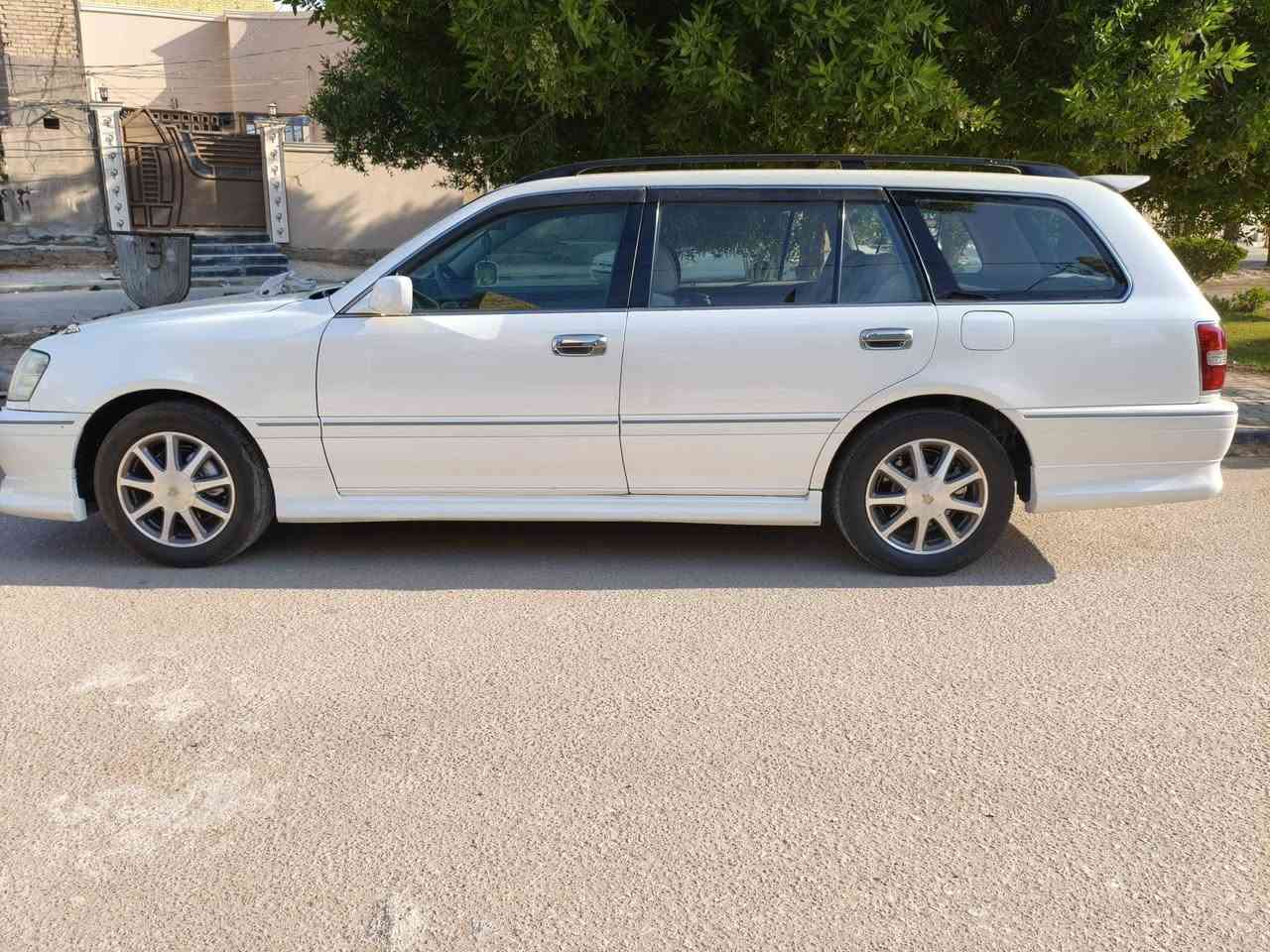 اللهم صل على محمد وال محمد 
سلام عليكم ورحمه الله وبركاته 
ملكه ستيشن مديل 2002 كرستال اصل
مكينه C9 منظومة غاز وبانزين 
رقم انكليزي ب أسمنه مداور ثاني يوم
كفاله عامه من كلشي 
تحويرة فوك وجوه نجف دشبول امارات 
المكان النجف الاشرف. المشخاب 
الرقم.***********
السعر 130وبيهه مجال
