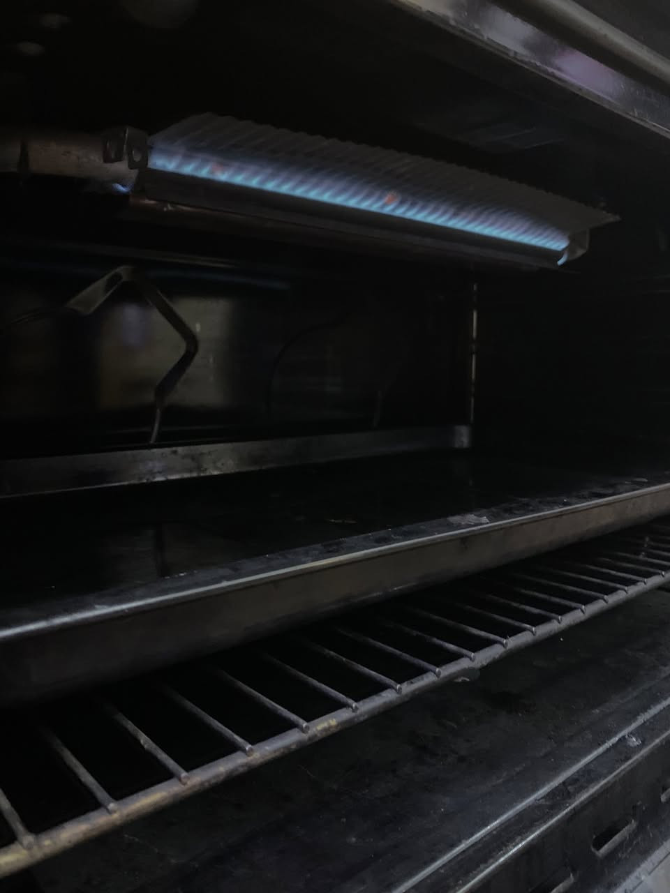 طباخ للبيع 
٥ عيون شغال والفرن شغال سعر ١٠٠ الف وبعد بي مجال 
للاستفسار خاص


**إذا كنت صاحب هذا الإعلان وتريد حذفه لأي سبب، رجاءا أرسل رسالة إلى الدعم الفني**