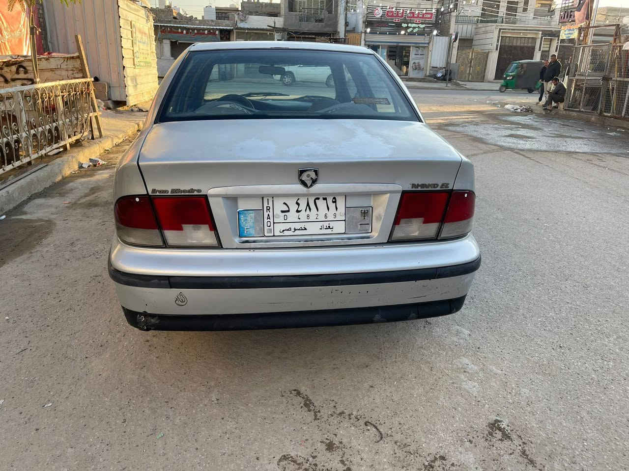 السلام عليكم 
سمند 2009

مكفوله مكفوله من صبغ وضربه 
تخم تاير جديد
صدر حدايد خير من الله 
بس يحتاج اله تجفيت 
سياره نضيفه 
سعر 37وبيه مجال مكاني الزعفرانية 
***********
