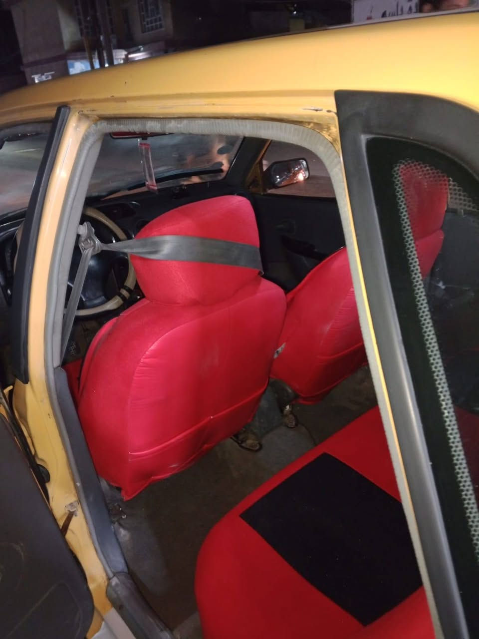 سياره سايبه للبيع موديل ١٣ سنويه ٢٠٣٠ بأسمي هئيه وغرامه مصفره كير مكينه تبريد كهربائيات خير من الله تخم تاير جديد. خط ابيض سعر 28 وبيهه مجال مكاني بغداد بياع.  ***********
