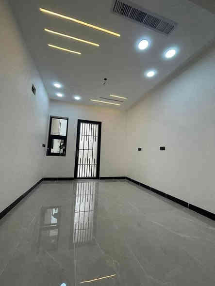 مكتب_الرواسي_للعقارات 
دار للبيع الموصل حي المشراق مساحه 100 م
دار سكني سند طابو
قرب مطعم طماطة
المساحة ١٠٠م طابقين بناء حديث تسليم مفتاح
 اتجاه شروق تام موقع مميز قريب من الشارع العام الرئيسي
ط١ غرفة نوم وهول واستقبال ومطبخ وصحيات وكراج
ط٢ ثلاثة غرف نوم وصحيات سطح كاشي
سعر 220 قابل للتفوض 
للإستفسار مراجعة المكتب او الاتصال على الأرقام التالية   عمار العبيدي   
***********
*********** واتساب
  ايمن   
 ‏‪0750 214 4093‬‏    ‏
‏‪0775 630 2993‬‏ واتساب 
ابو سند 

‭0 775 714 2899‬
عنوان المكتب حي النور سايدين دانية ماركت مقابل افران الرائد   #الرواسي_للعقار
